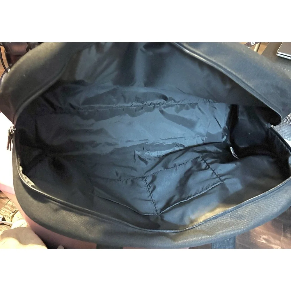 Victoria's Secret‎ Rhinestone Diamante Shine Quilted Design Duffle Tote Bag.